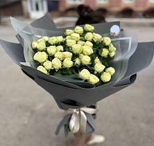 Букет Белые кустовые розы Солинеро в Майма